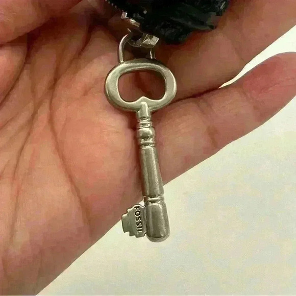 Fossil Wristlet Wallet Black Leather Snake Embossed Key Zipper Around No Strap - Picture 4 of 10